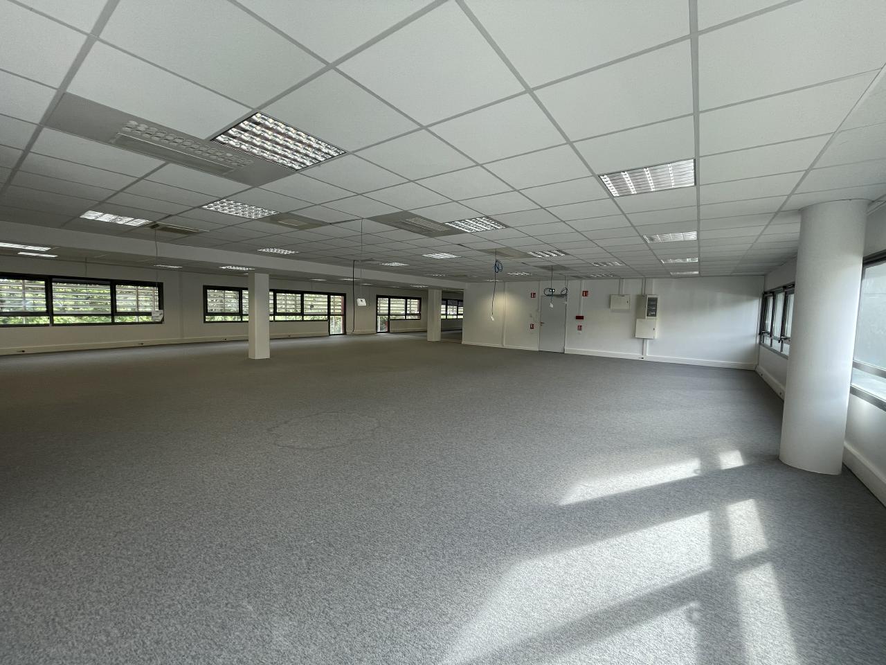 Bureau Orvault 2475m² Location bureau Orvault Loire-Atlantique OLBUR2112386 1